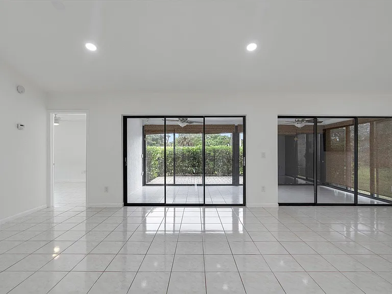 6510 Olivewood Cir — Photo 5