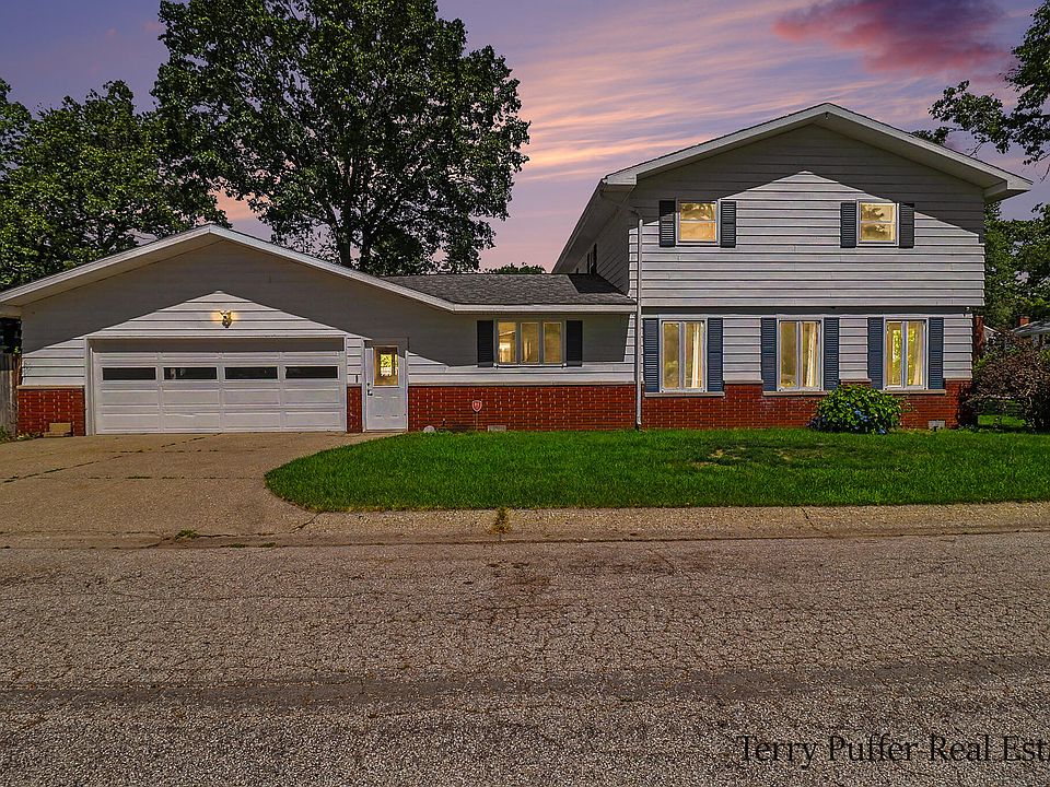 1st image of 695 Miller Dr