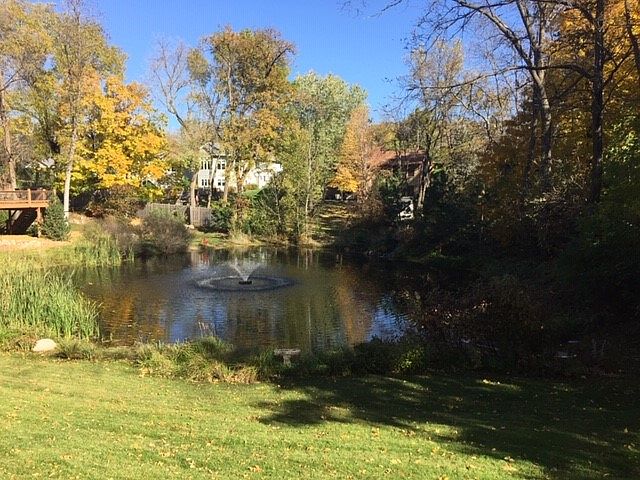 2nd image of 5975 Lake Linden Ct