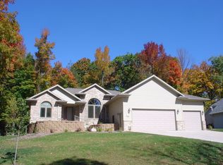 1708 Highwood Ln, Wausau, WI 54403