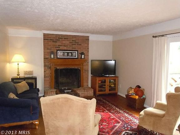 4th image of 4554 Diehl Ct