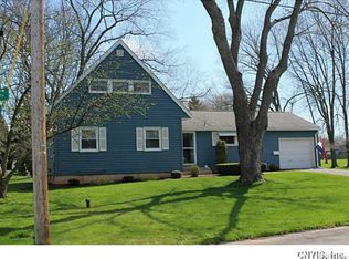 18 Gull Path, Liverpool, NY 13090