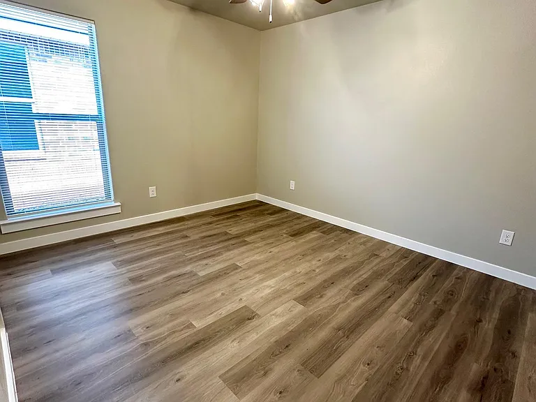3210 Cottonwood Ave — Photo 11