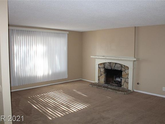 4th image of 2744 Karen Ave #1