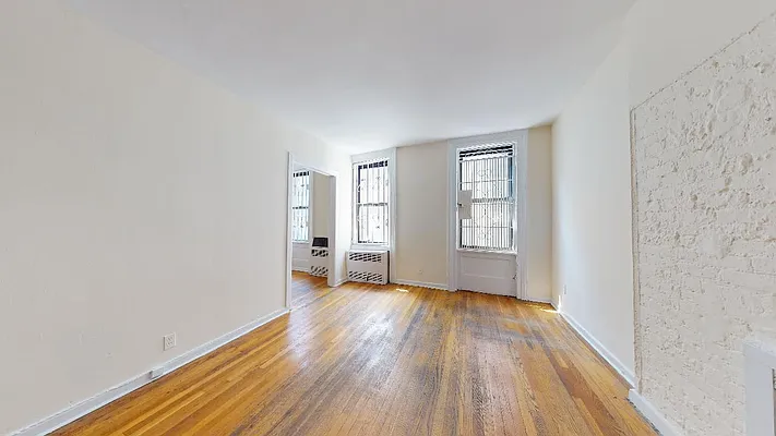 Rented by Bond New York | media 22