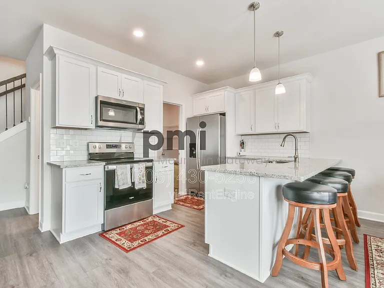 6306 Pine Ridge Point — Photo 11