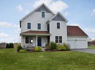 31 Oceanview Dr, Middletown, RI 02842