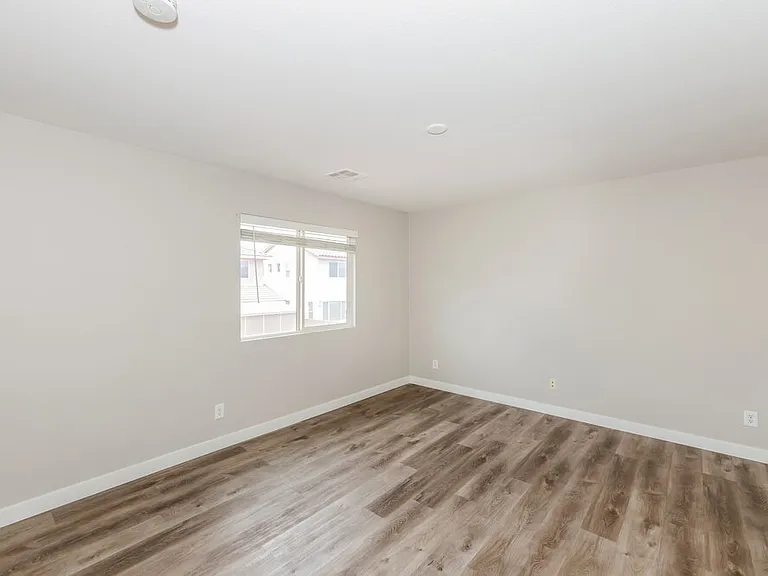 10215 Cougar Crossing St — Photo 14