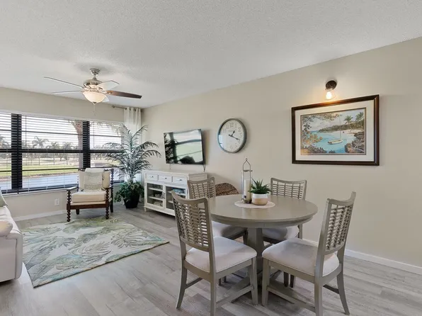 1 Plantation Dr APT 202, Vero Beach, FL 32966