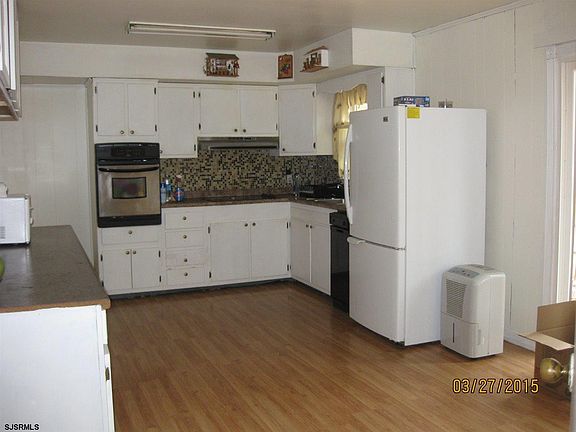 3rd image of 311 E Oakbourne Ave
