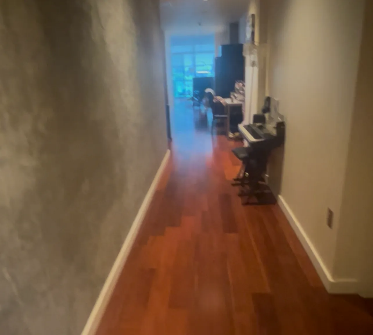 1 bed, 920 sqft, $2,866 — Photo 2