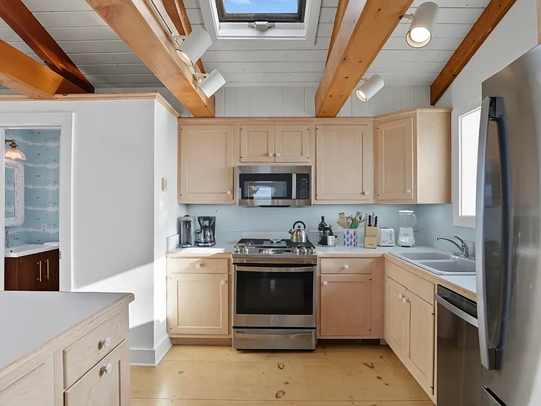 26 Tennessee Ave — Photo 16