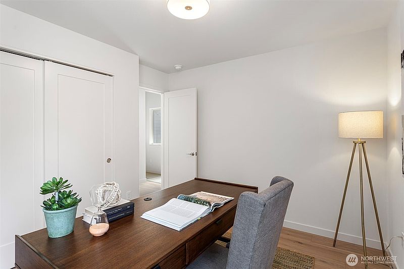 4th image of 8039 Wallingford Avenue N #B