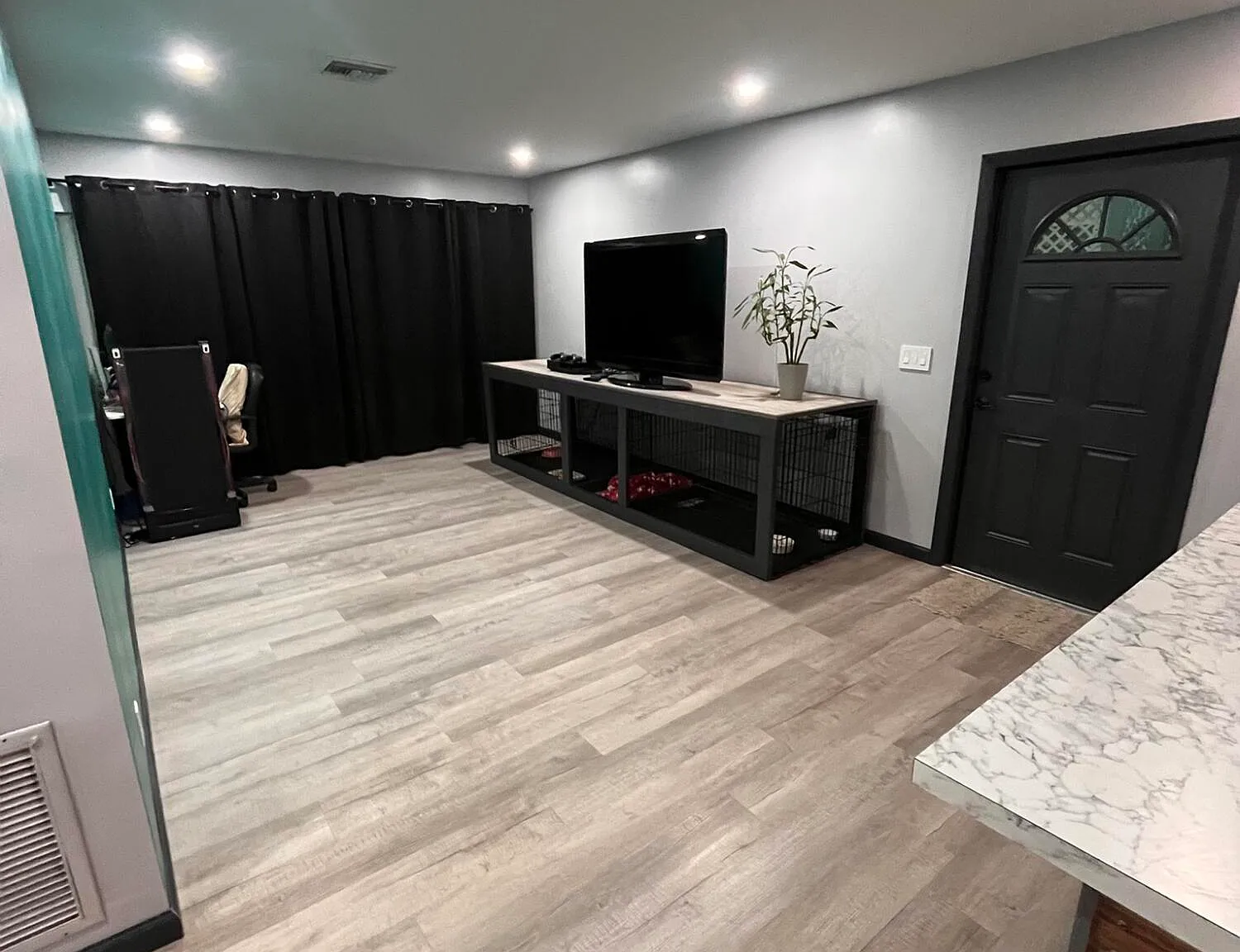 2 bed, 2.0 bath, 1800 sqft, $2,600 — Photo 2
