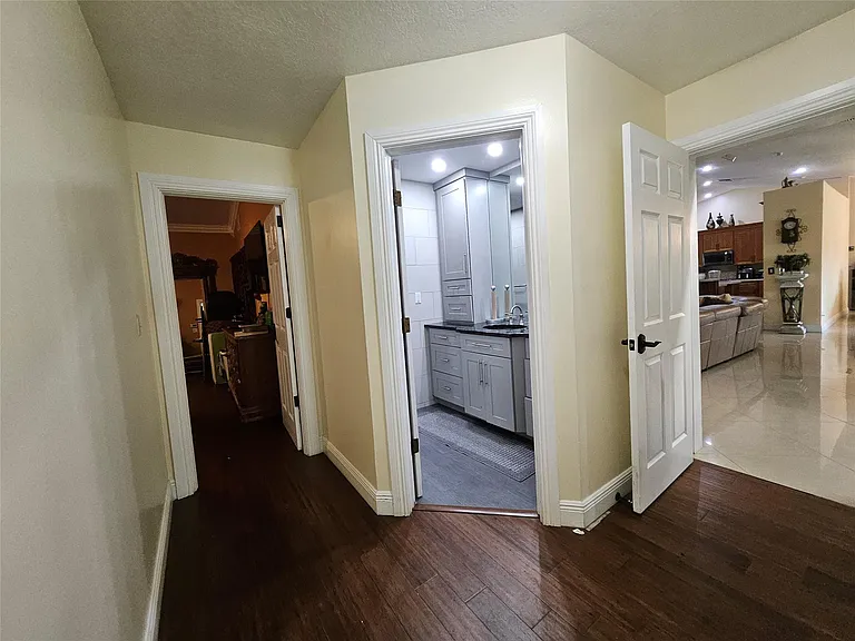 197 NW 113th Way — Photo 31