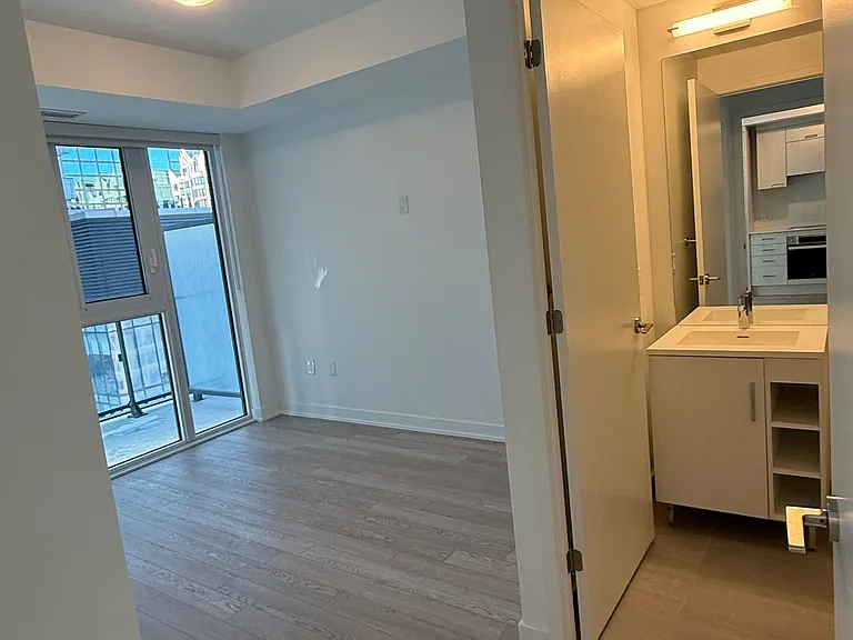 634 Church St #1001 — Photo 9