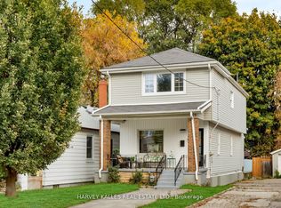 139 King Edward Ave, Toronto, ON M4C5J7