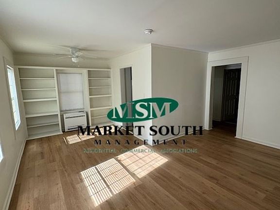 5th image of 1134 E 53rd St #1134-53
