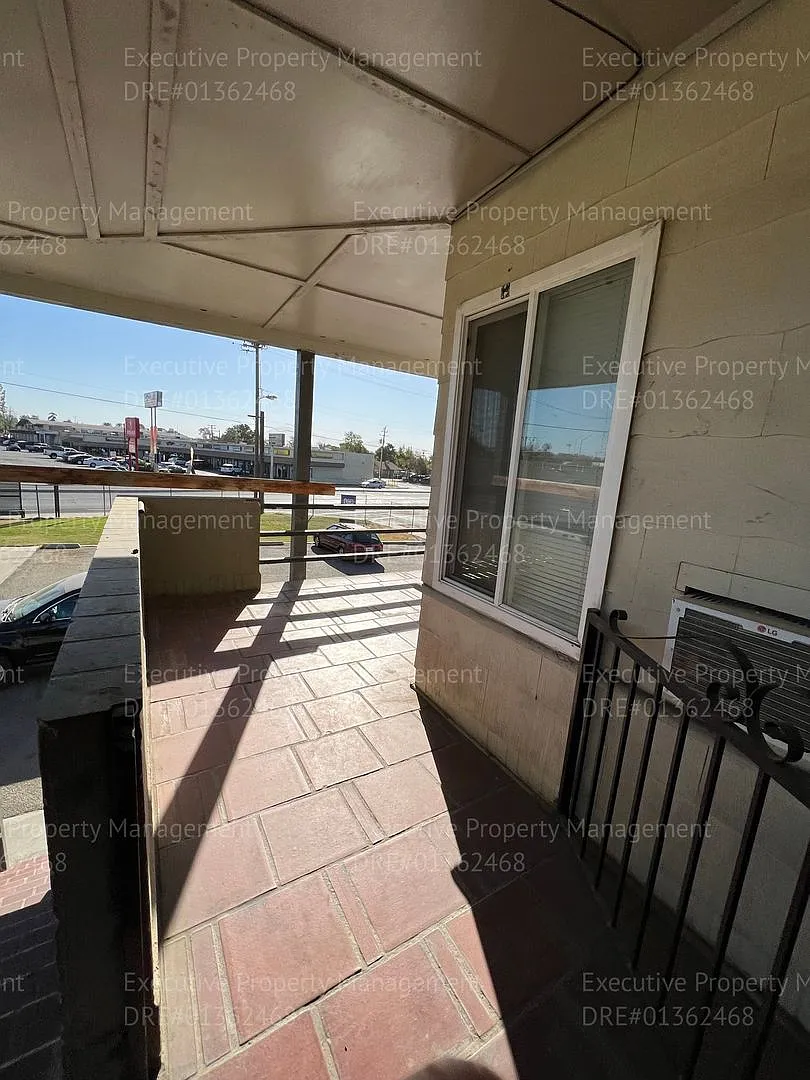 2190 Monterey St — Photo 3