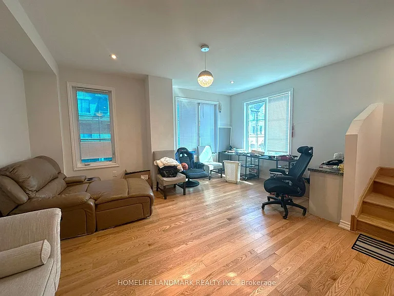 18 Lavinia Rd — Photo 10