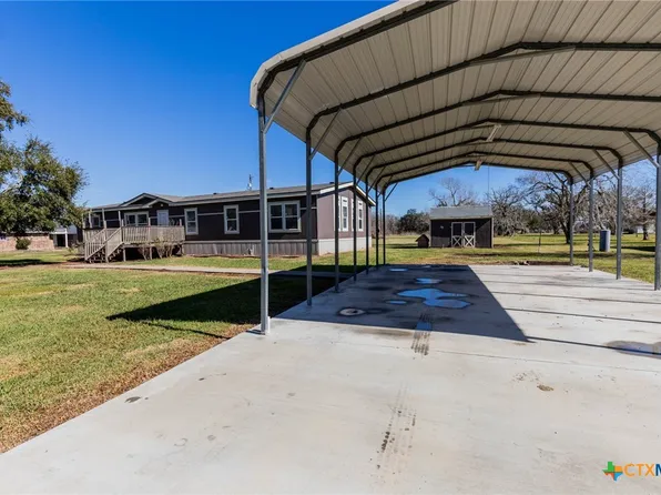 94 County Road 148, Bay City, TX 77414