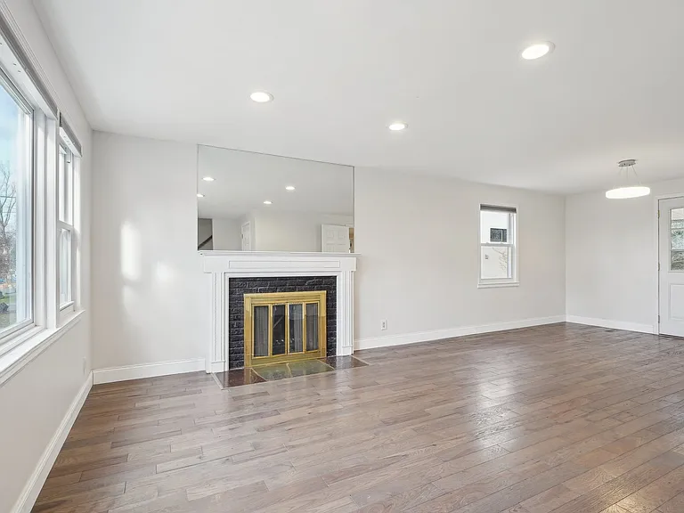 41 Brookside Ave — Photo 4