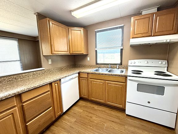 3rd image of 90 White Tail Ln