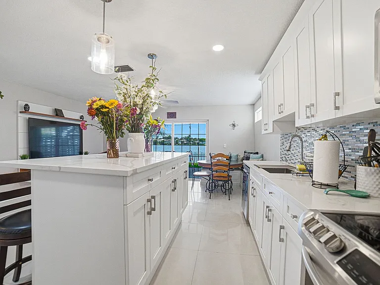 6466 Buena Vista Dr #6466 — Photo 24
