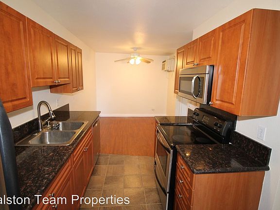 5th image of 3040 Alta View Dr #205