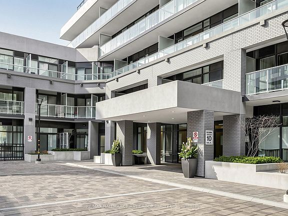 4th image of 621 Sheppard Ave E #237