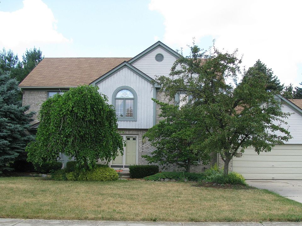 1st image of 19295 Augusta Dr