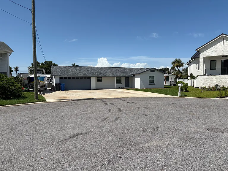 8728 Thornwood Ln — Photo 2