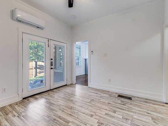 4th image of 5204 Junius St Unit 2