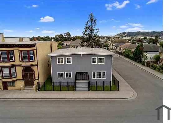 4 bed, 1000 sqft, $2,495 — Photo 2