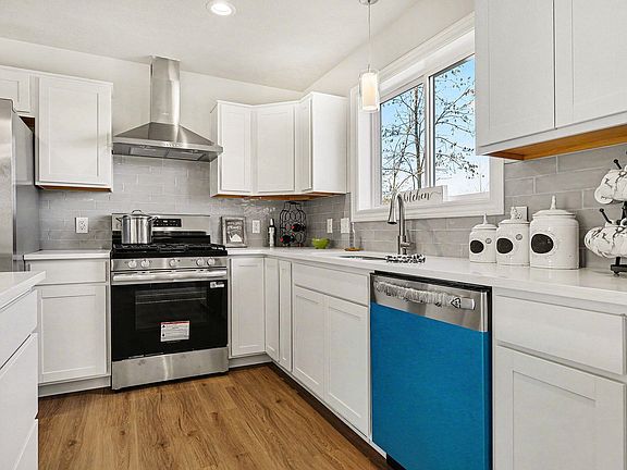 4th image of 2821-14 Mile Rd NE