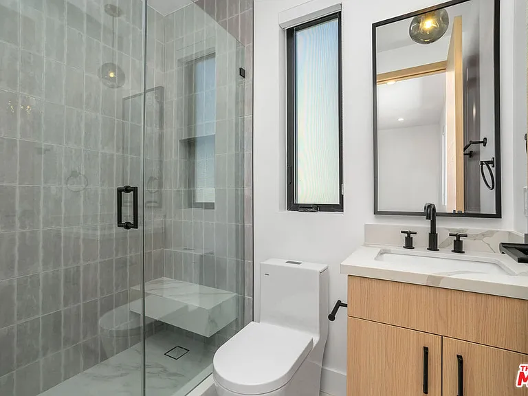 111 N Orlando Ave — Photo 15