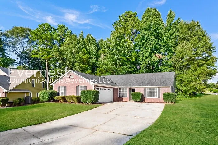 3 bed, 2.0 bath, 1848 sqft, $1,945 — Photo 3
