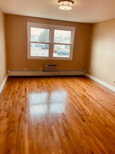 50 Carnation St APT 7, Pawtucket, RI, 02860