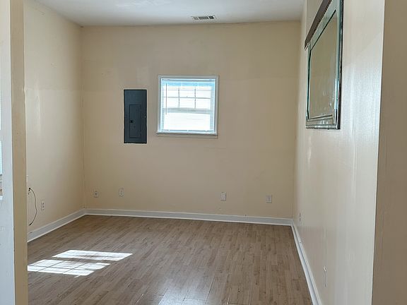 5th image of 459 Greenwood Ave