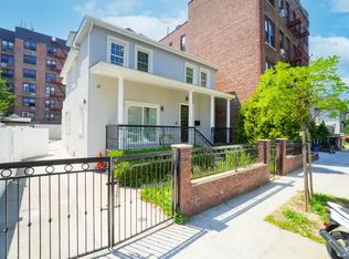 924 E 15th St, Brooklyn, NY 11230