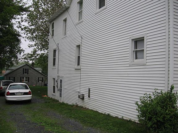 2nd image of 3085 Lincoln Hwy E