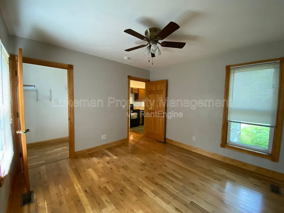 Building Photo - 725 W Vine St #2