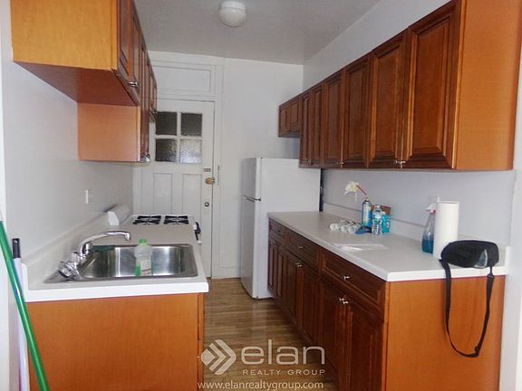 2nd image of 6530 N Lakewood Ave APT 7