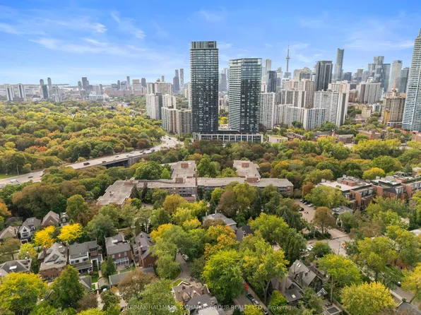 21 Dale Ave #845, Toronto, ON M4W 1K3