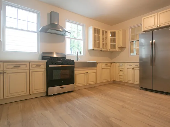 219 6th Ave W APT 1, Newark, NJ 07107