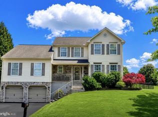 425 Sensen Rd, Wernersville, PA 19565
