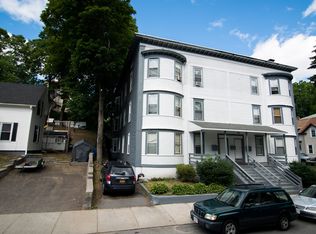 18 Crystal St, Worcester, MA 01603