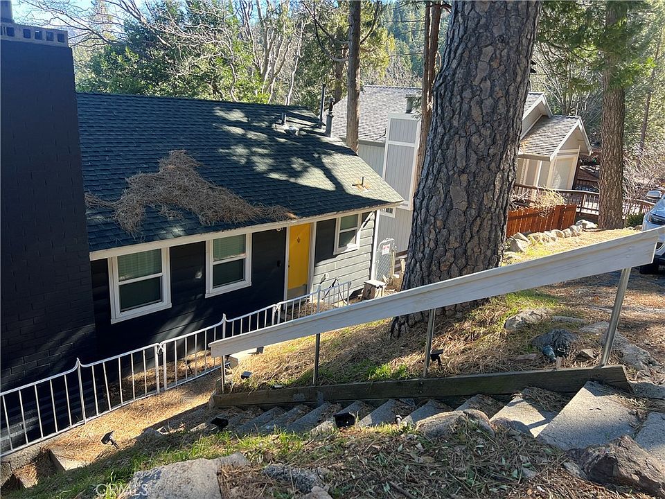 1st image of 23870 Lakeview Dr