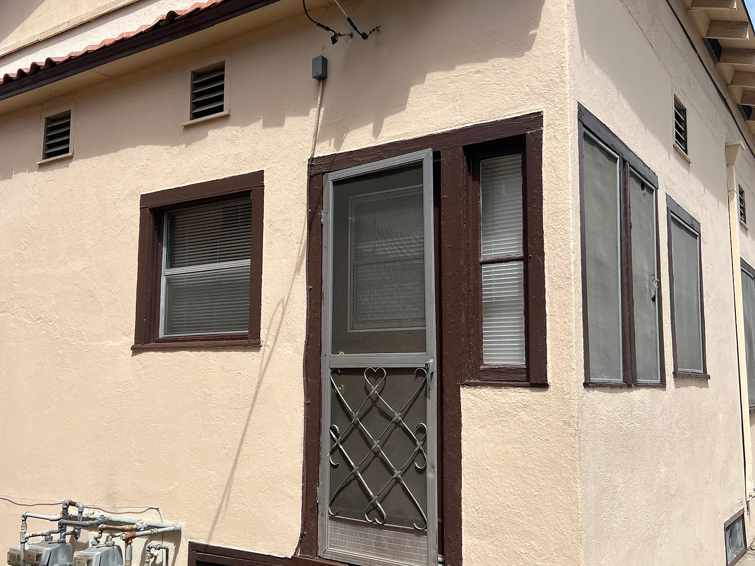 2 bed, 1074 sqft, $2,200 — Photo 2