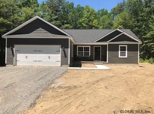 2 Stillwood Ln, South Glens Falls, NY 12803